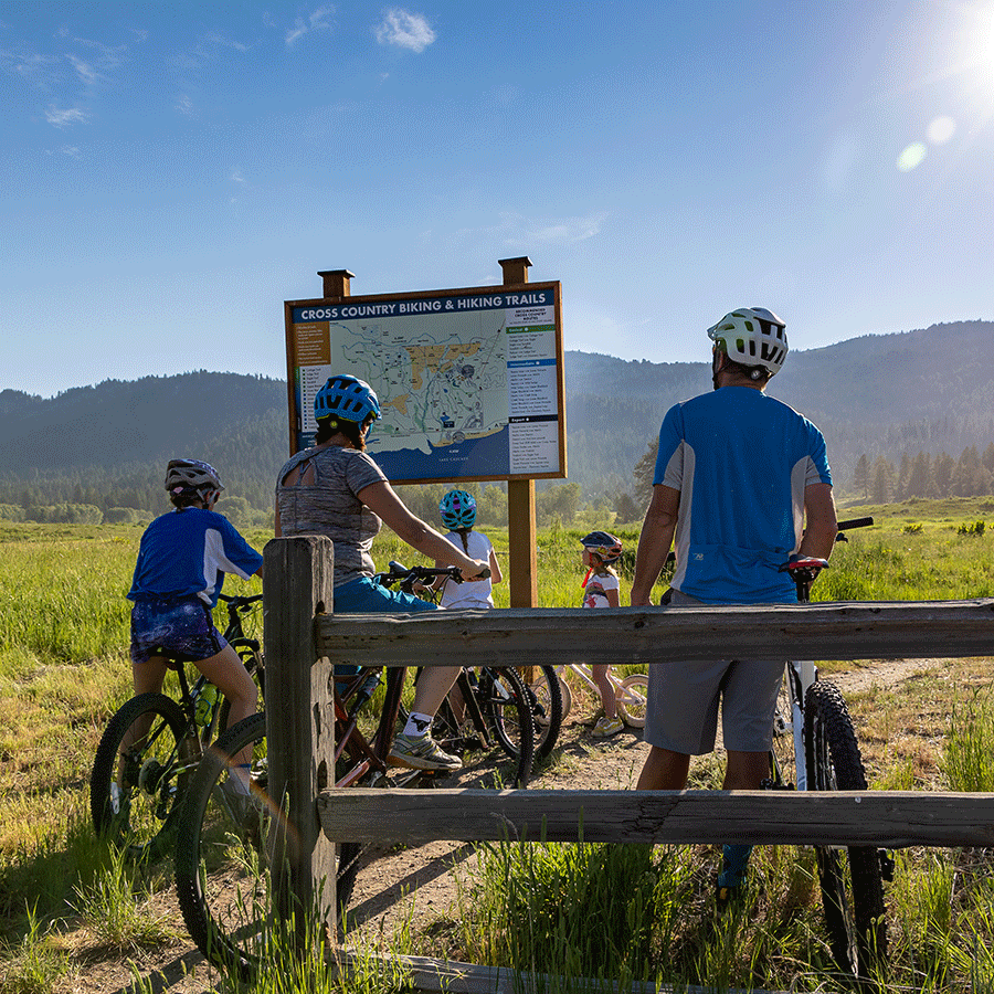 Family-Biking-Homepage-Web.png