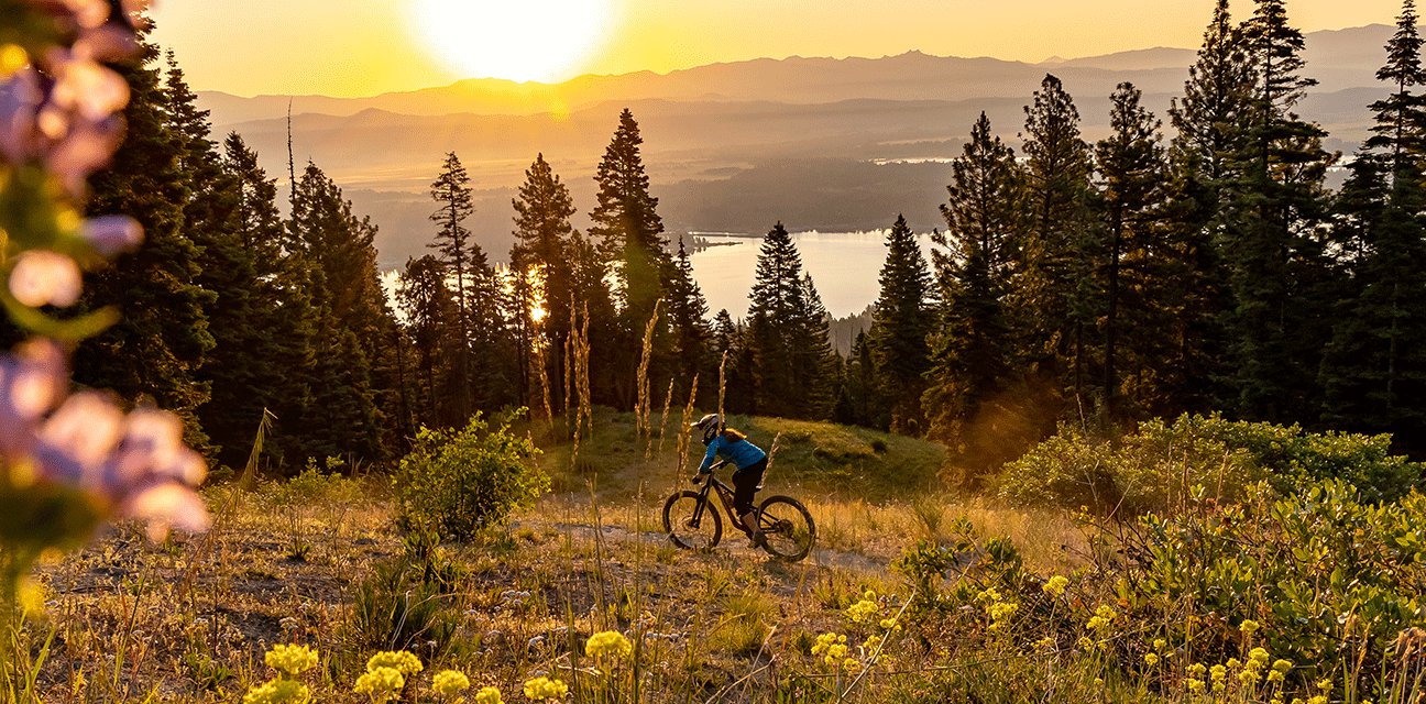 Mountain-Biking-In-Idaho-Sunset.png