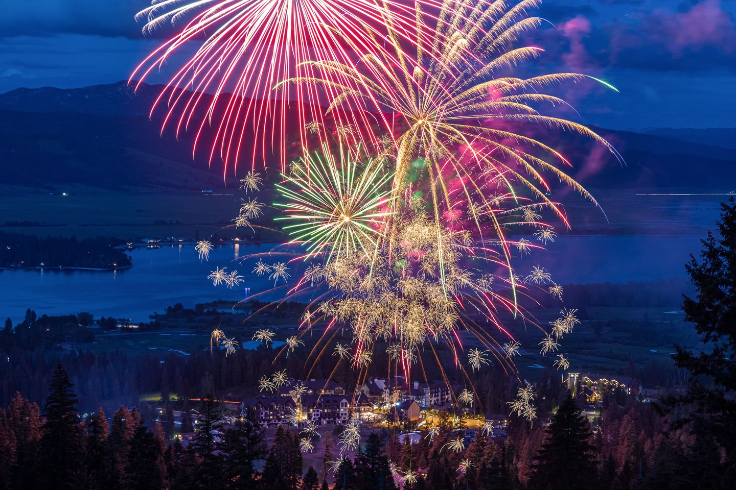 SH.2023.5.27_Fireworks-68FINAL.jpg