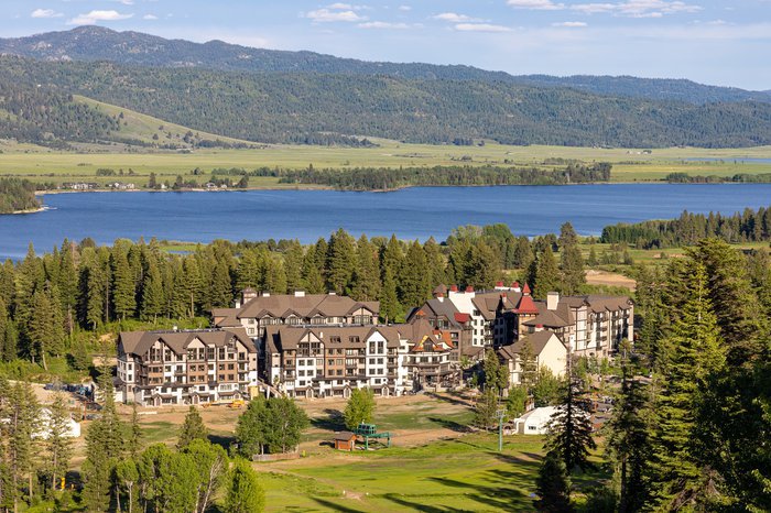 summer-village.width-700.jpg summer-village.width-700.jpg